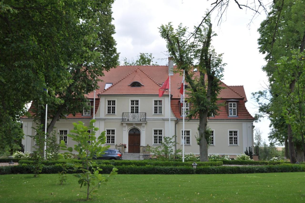 Rezydencja Marii Rybieniec Hotel Kiszkowo Exterior foto